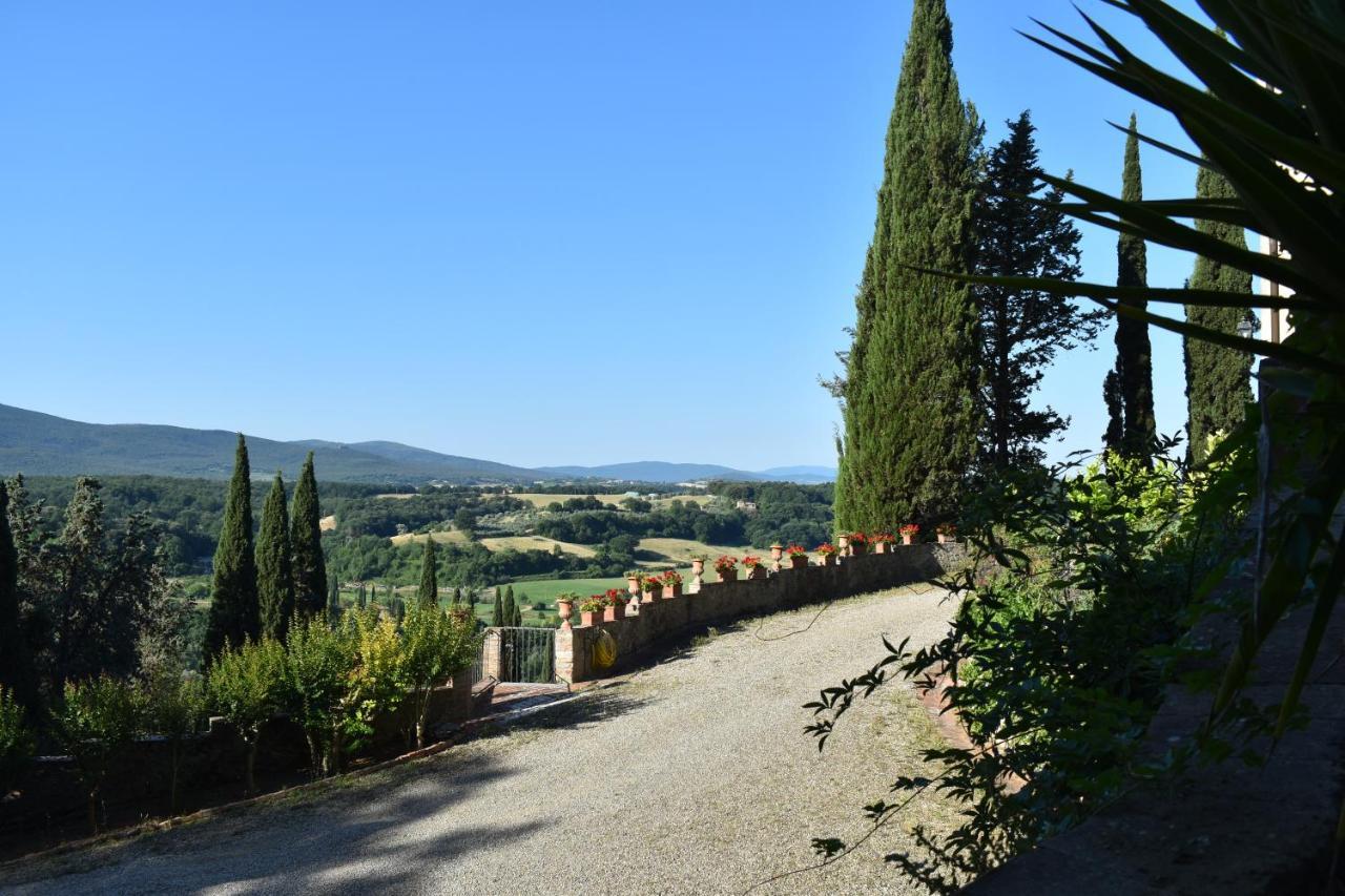 Villa Vianci Rbo, Your Home Away In Tuscany Staggia Exterior photo