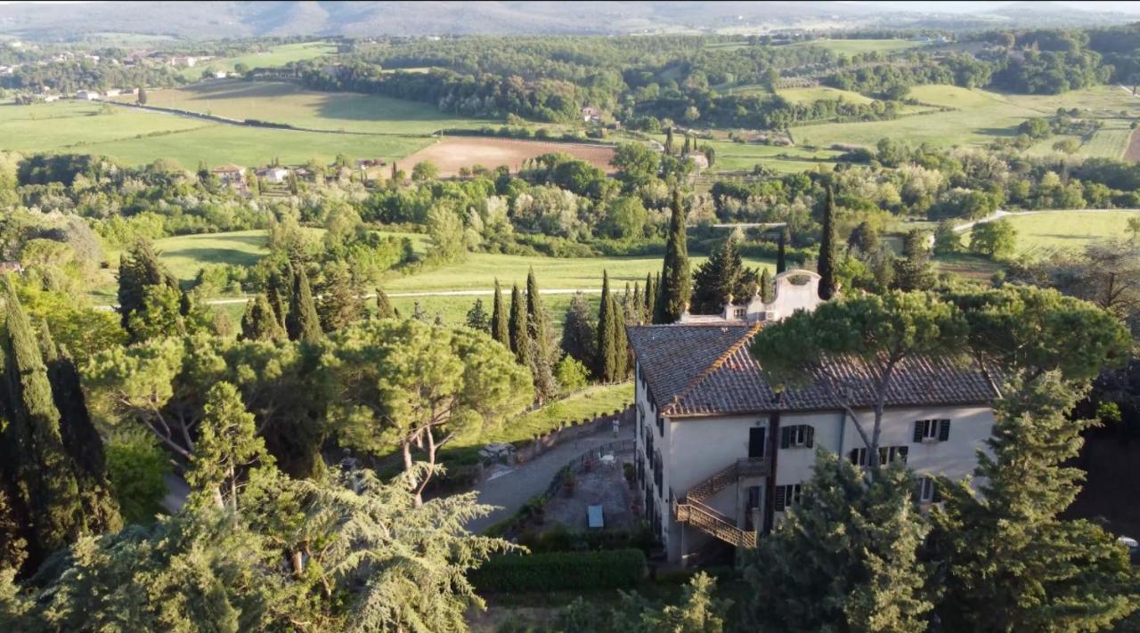 Villa Vianci Rbo, Your Home Away In Tuscany Staggia Exterior photo